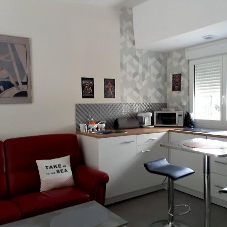 Concarneau Studio Avec Terrasse Apartment ภายนอก รูปภาพ